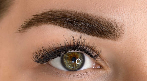 Unlocking the Secrets: What Makes Eyelashes Grow